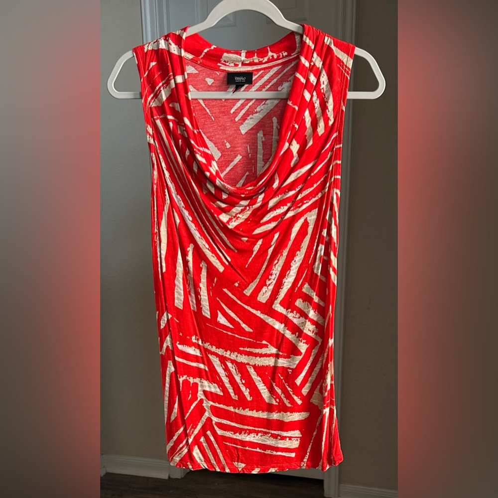 Mossimo Red and Cream Graphic Top